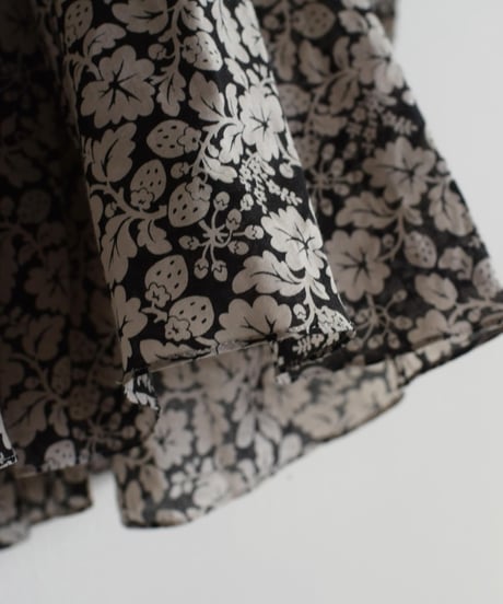 R&D.M.CO/W.B GATHER SMOCK