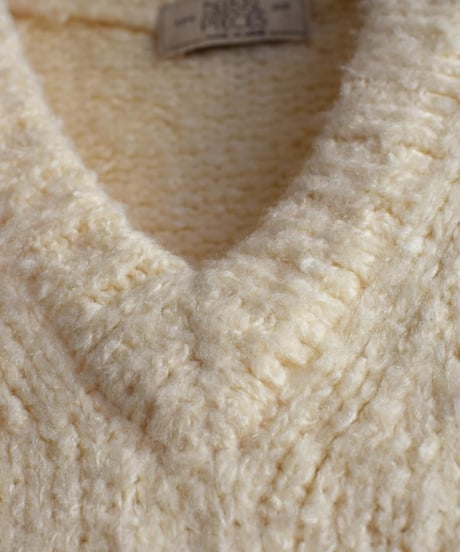 NikkiESSENTIALPIECES/BRUSHED SILK YARN VEST