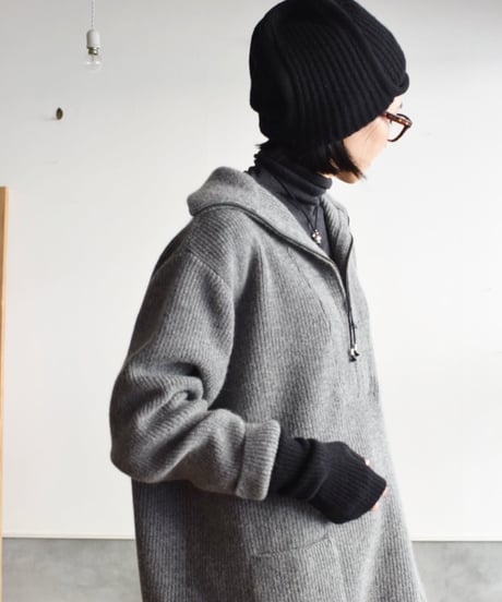 NiKKI ESSENTIAL PIECES/ALL YAK BEANIE