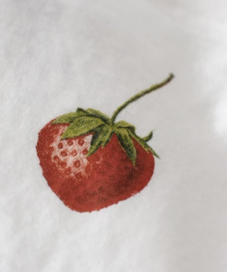 R&D.M.CO/HAND PICKED STRAWBERRY TEE