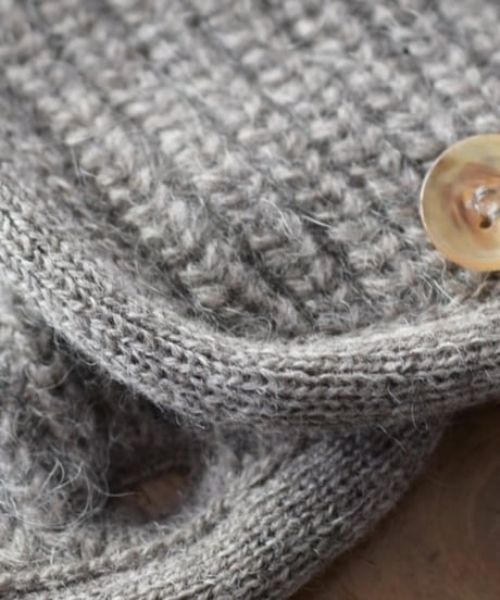 NiKKI ESSENTIAL PIECES/ALL YAK BEANIE