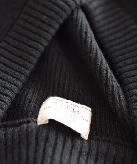 Nikki ESSENTIAL PIACES/YAK WASHI V-NECK