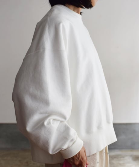 Oblada/ROBIN SWEAT