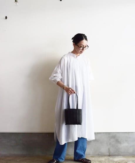 SOIL/BANDED COLLAR GATHERED SHIRT DRESS