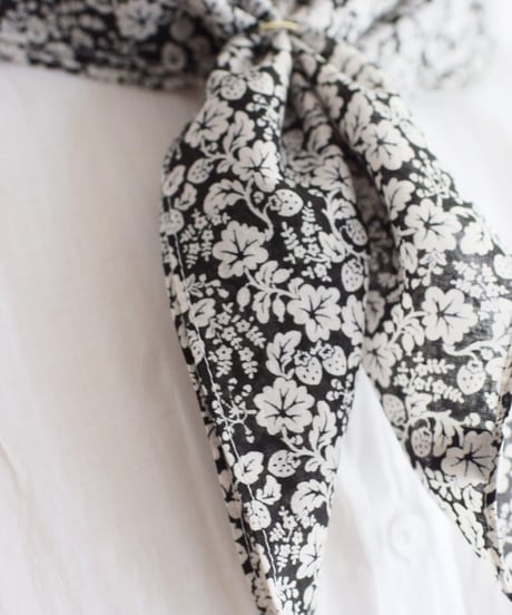 R&D.M.CO/WILDBERRY BANDANA