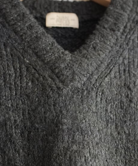 NikkiESSENTIALPIECES/BRUSHED SILK YARN VEST