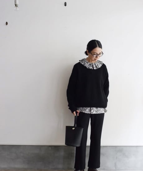 Ｒ&D.M.CO/WILDVERRY RUFFLE COLLOR BLOUS