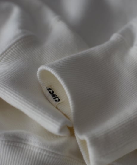Oblada/ROBIN SWEAT