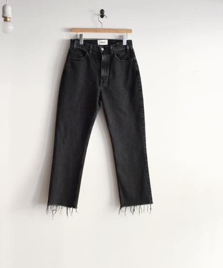 Oblada/HIGH WAIST CUT OFF