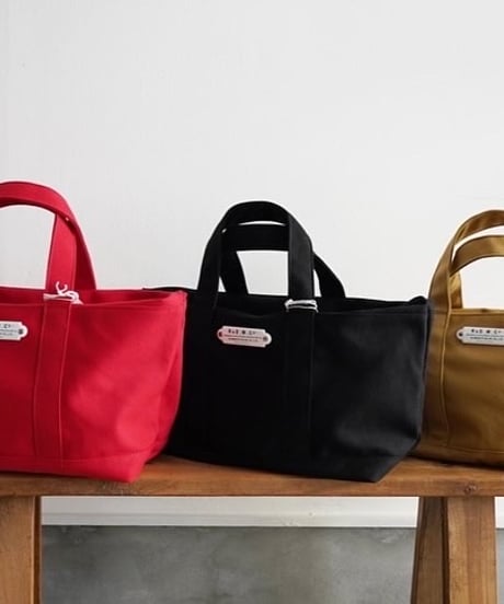 R&D.M.CO/TOTE BAG ファスナー付