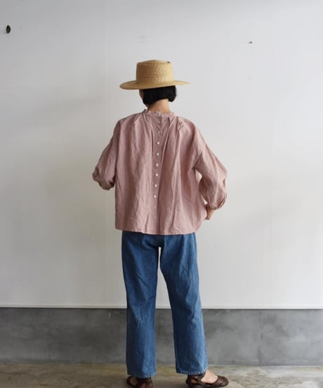 R&D.M.CO-  GARMENT DYE SMOC BLOUS