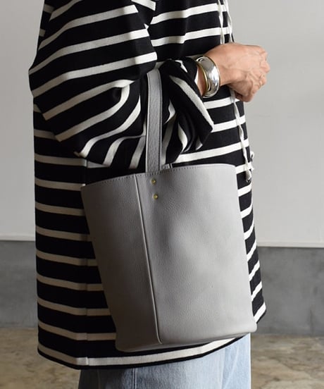 mercredin/bucket bag