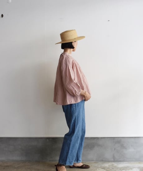 R&D.M.CO-  GARMENT DYE SMOC BLOUS