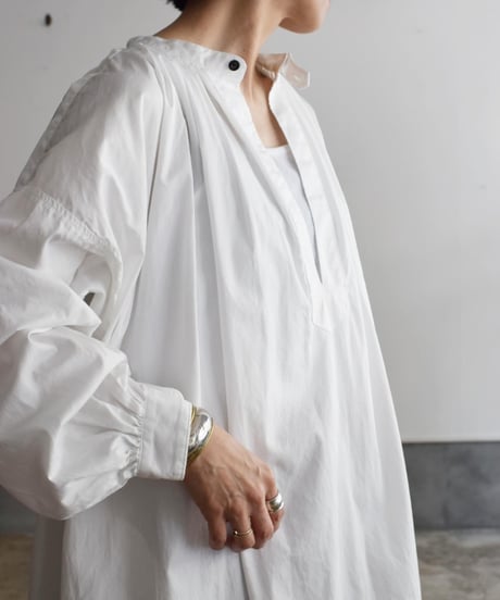OUTIL/ROBE DOYE
