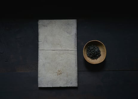 D-2  時結の薫   -ときゆいのかおり-（お茶単品＋茶敷き紙 2点組）/ 橘 美彩