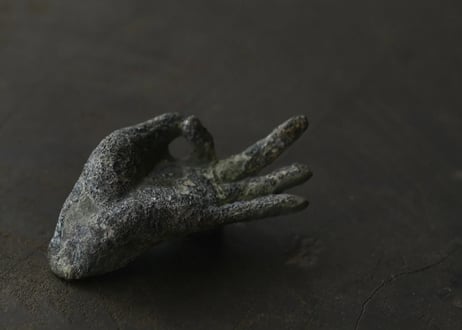 佛手 A.  青銅