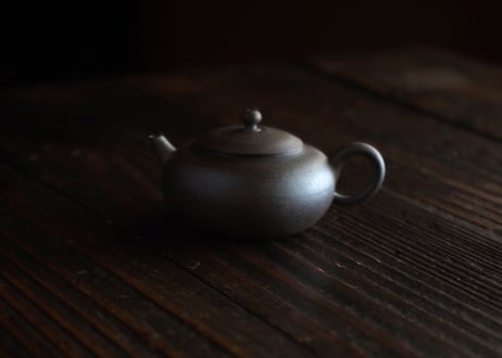 小俣冠丞 / 5 焼締茶銚