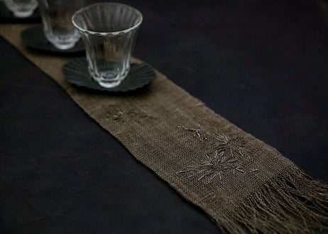 B2-4.    夜香 -yako-　~ 古布と茶染め刺繡~  (茶敷布のみ) / 橘 美彩