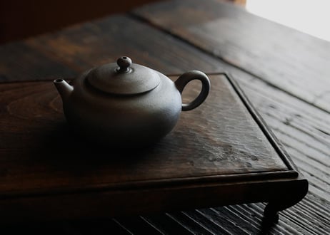 小俣冠丞 / 5 焼締茶銚