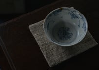 D-3  古帛紗＋古染付 亀甲七曜 瓔珞紋 金継ぎ茶碗   /  西川はるえ