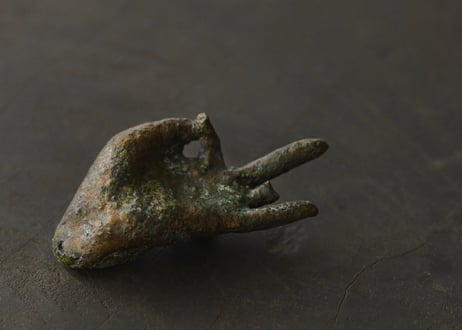 佛手 C.   黄銅・緑青