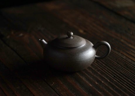 小俣冠丞 / 5 焼締茶銚