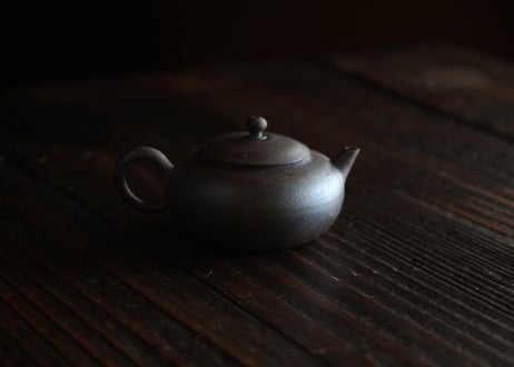 小俣冠丞 / 5 焼締茶銚