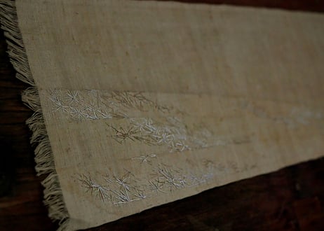B2-9.    風許 -kazayurushi-　~ 古布と茶染め刺繡~  (茶敷布のみ) / 橘 美彩