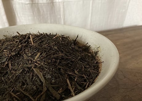 D-2  時結の薫   -ときゆいのかおり-（お茶単品＋茶敷き紙 2点組）/ 橘 美彩