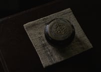 D-2  古帛紗＋古州窯 印花合子   /  西川はるえ