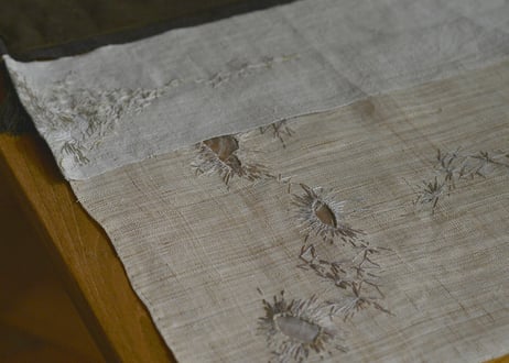 B2-1.    冰来 -hyorai-　~ 古布と茶染め刺繡~  (茶敷布のみ )/ 橘 美彩