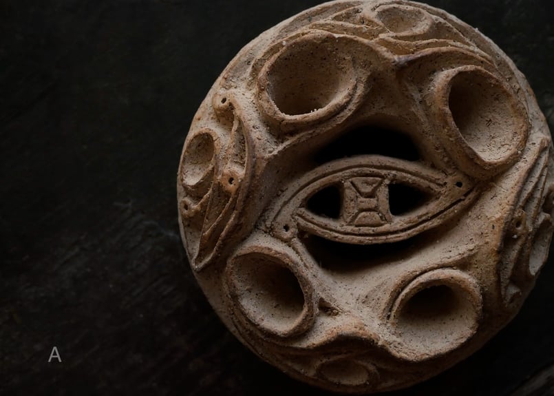 縄文土器耳飾り台 胡桃 | 想奏