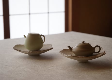 吉田香楠子 / 21 白化粧楢灰 陶片皿