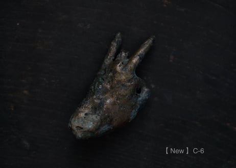 佛手 C.   黄銅・緑青