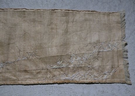 B2-9.    風許 -kazayurushi-　~ 古布と茶染め刺繡~  (茶敷布のみ) / 橘 美彩
