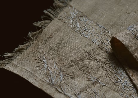 B2-9.    風許 -kazayurushi-　~ 古布と茶染め刺繡~  (茶敷布のみ) / 橘 美彩