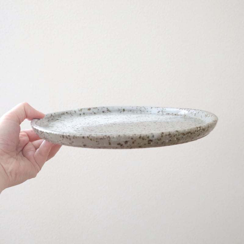 SALE】グレーの御影土 刷毛目模様のプレート皿 還元焼成 ＊ 1 | 創作