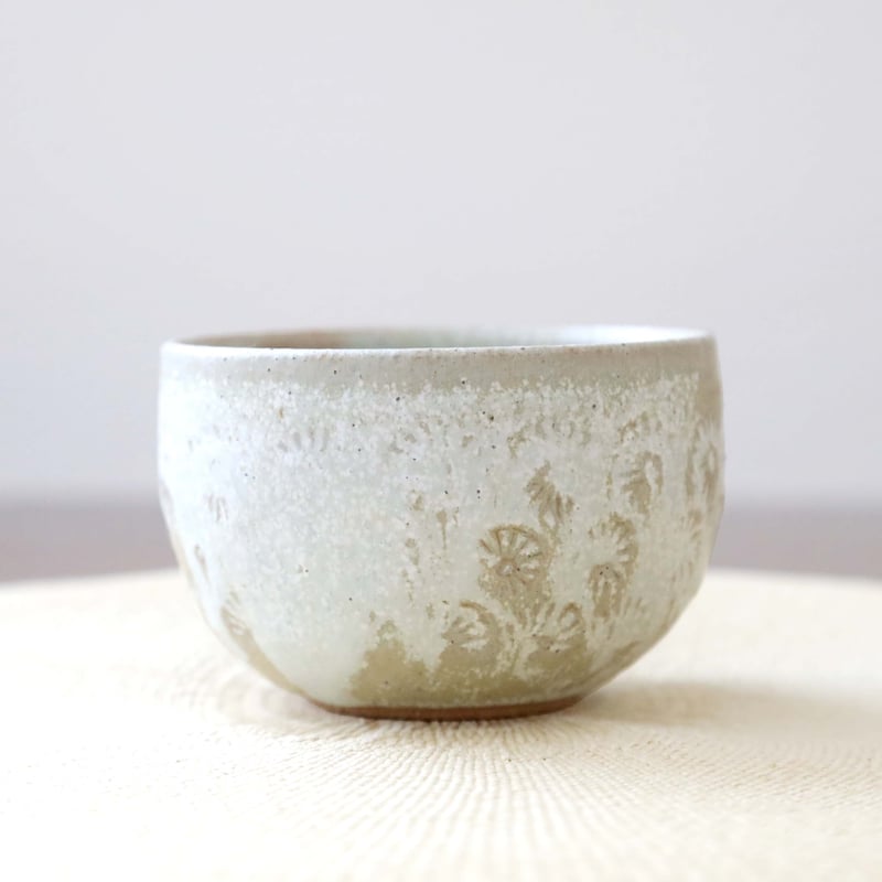 結晶釉と菊の印花のお湯のみ | 創作工房 あめつち薫る