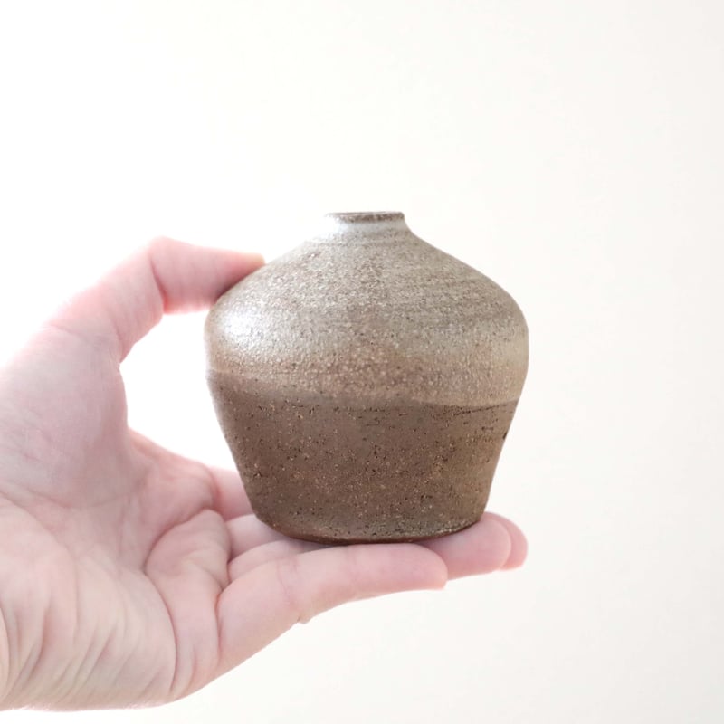 薪窯焼成】赤陶土と白化粧のかけわけ一輪挿し | 創作工房 あめつち薫る