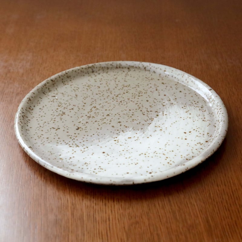 ピンク土と白土 × 石灰白萩の刷毛目プレート SALE】グレーの御影土 刷毛目模様のプレート皿 還元焼成 ＊ 2 | 創作