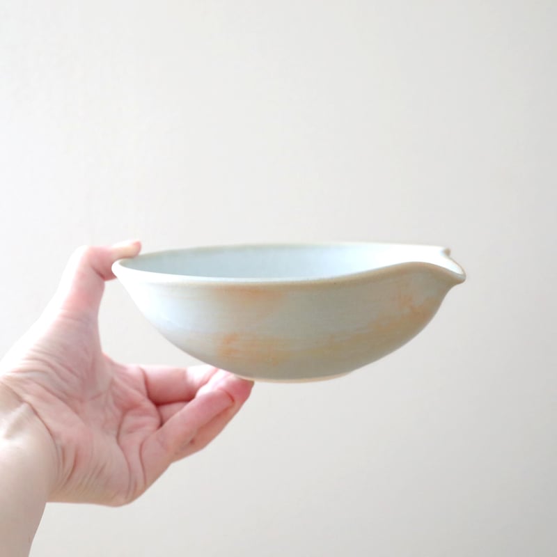 白い結晶釉の片口鉢 | 創作工房 あめつち薫る