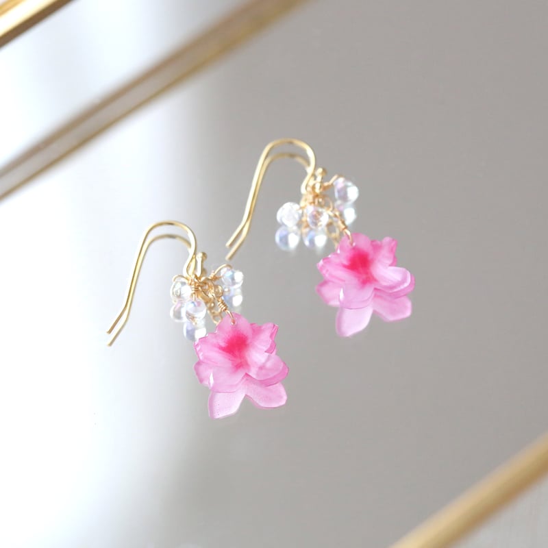ツツジと雨雫のイヤリング・ピアス / 赤紫 | 創作工房 あめつち薫る