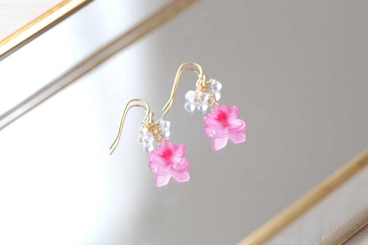 ツツジと雨雫のイヤリング・ピアス / 赤紫 | 創作工房 あめつち薫る