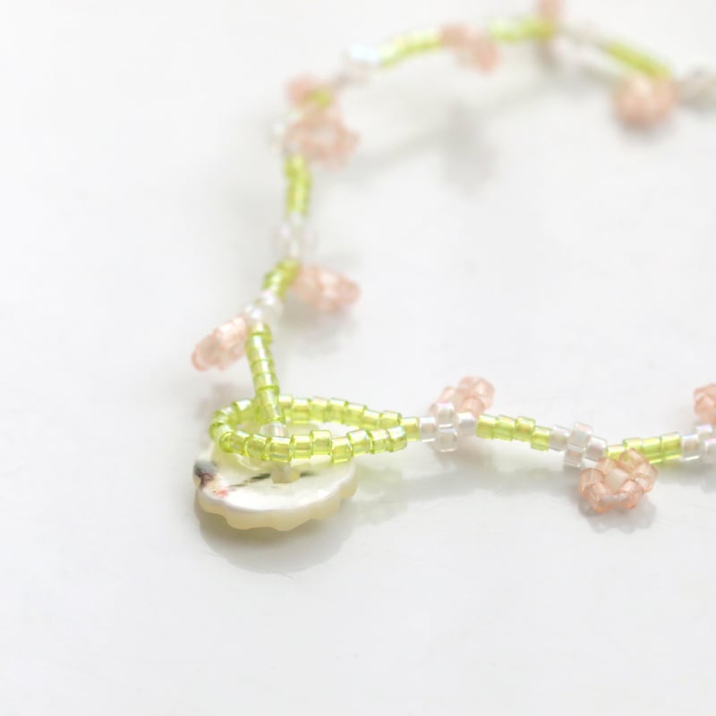 春の小花のビーズブレスレット | 創作工房 あめつち薫る