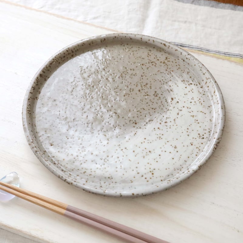 SALE】グレーの御影土 刷毛目模様のプレート皿 還元焼成 ＊ 1 | 創作