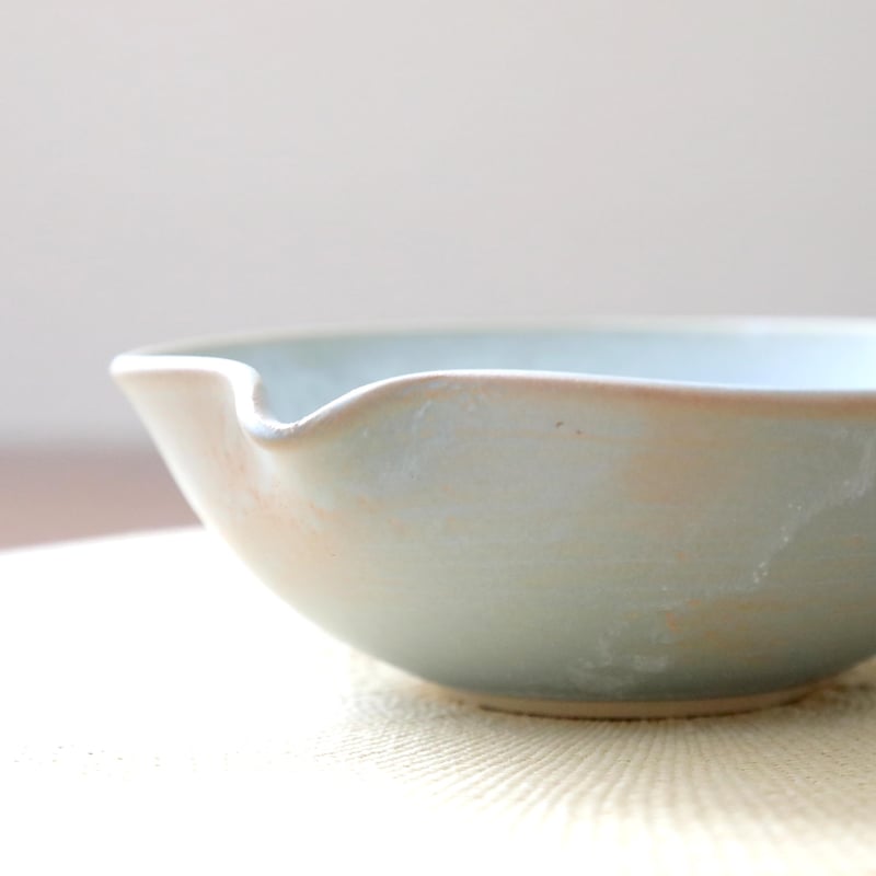 白い結晶釉の片口鉢 | 創作工房 あめつち薫る