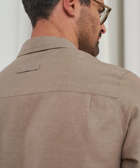 【About Companions】Linen-cotton shirt Simon in walnut