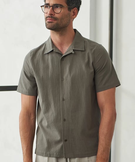 【About Companions】Crincle cotton short-sleeved shirt Kuno in dusty olive
