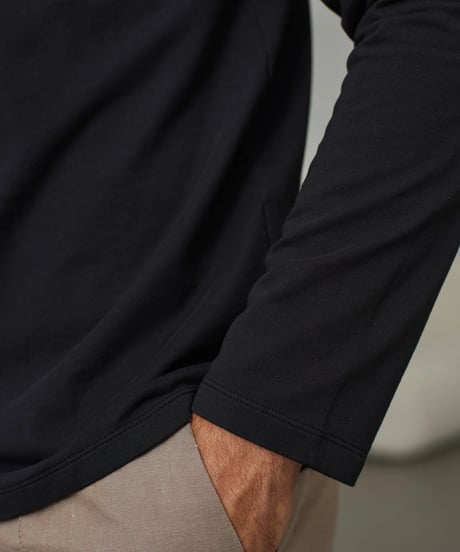 【About Companions】Casual light jumper Lars in black