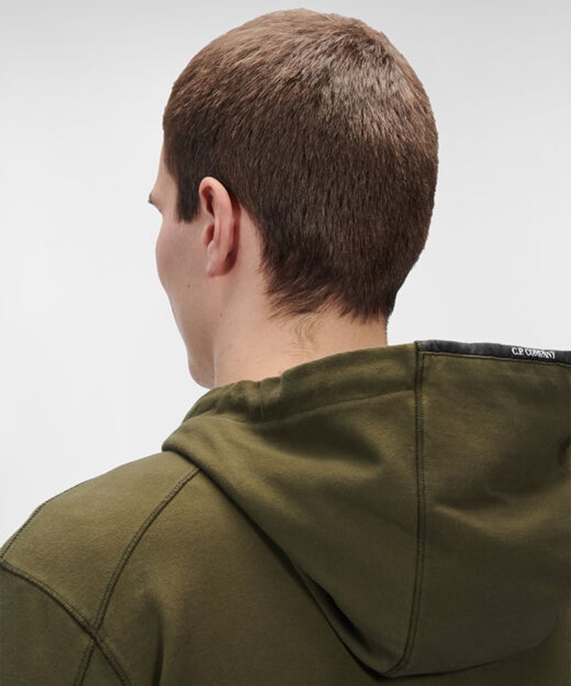C.P.COMPANY】Light Fleece Zipped Hoodie | MICHE